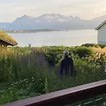 Koselig I Lofoten - Ved Rambergstranda Apartment *