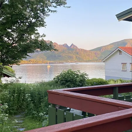Koselig I Lofoten - Ved Rambergstranda Apartament